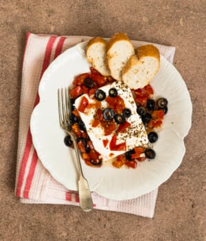 Feta uit de oven met tomaat en olijven